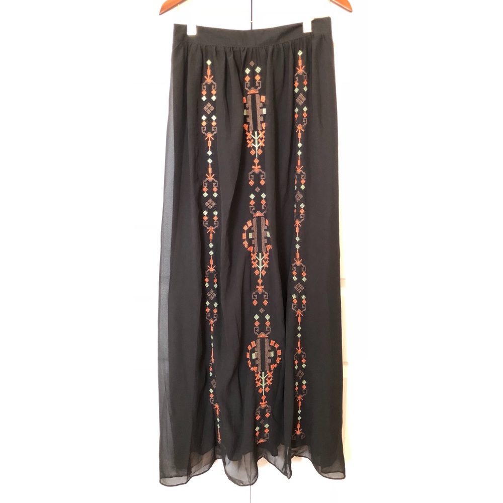 ☄️Lowest💲⚠️ Embroidered maxi skirt